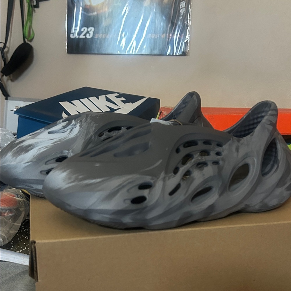 adidas Foam Runner Marble Grey